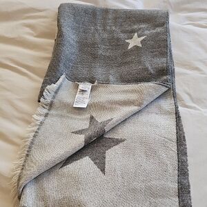 Gray Star Patterned Scarf